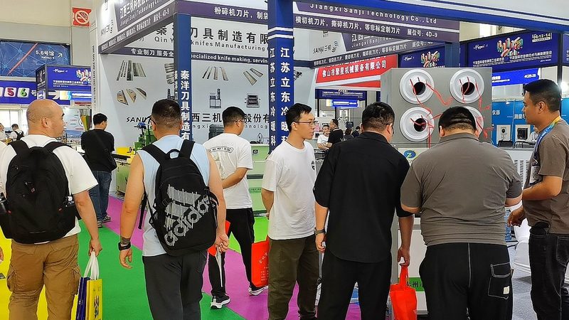 大型活动展台搭建：招标报价背后的考量**